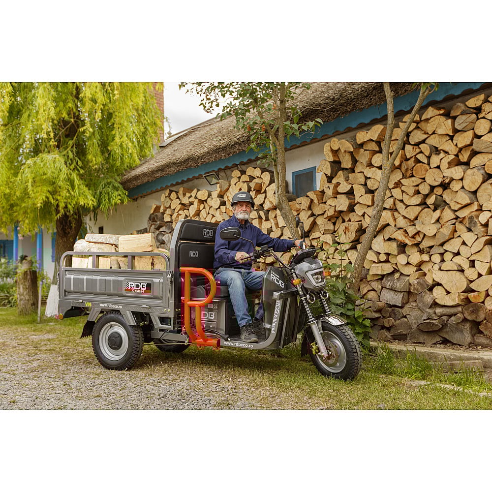 Triciclu electric RDB X-Klass4, 3500W, Fara permis, 25 km/h, autonomie 60 km, baterie 72V 32Ah, greutate maxima admisa 628 kg fără permis